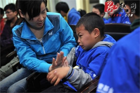 關注自閉癥兒童:走近&ldquo;星星的孩子&rdquo;