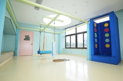 電子產(chǎn)品會加劇孤獨癥程度 醫(yī)生建議:6歲以下兒童避免多玩